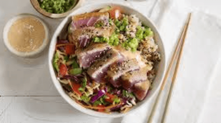 Tuna Tataki Poké Bowl