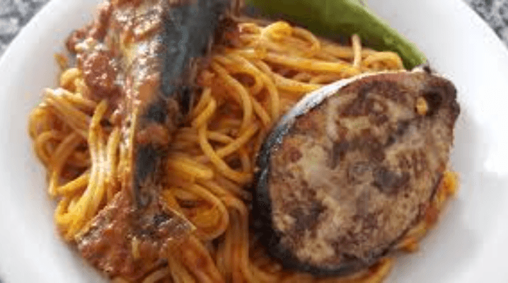 مقرونة بالحوت