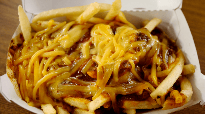 Chili Cheese skinng fries