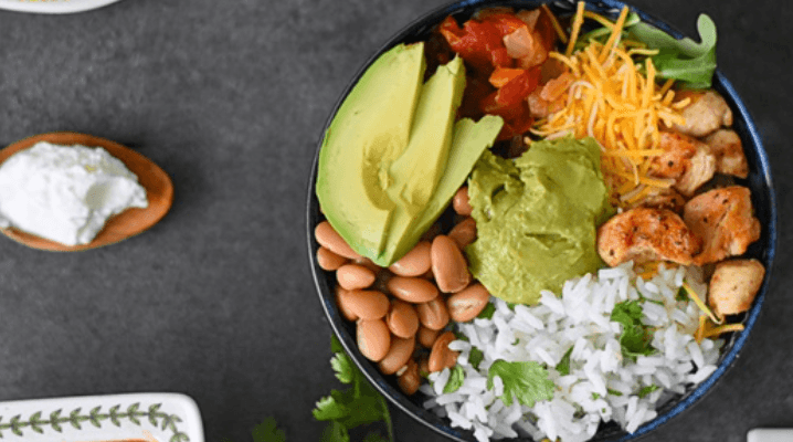 Burrito Bowl au Poulet Beldi
