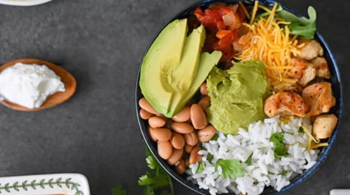 Burrito Bowl au Poulet Beldi