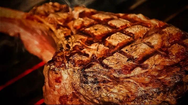 Côte à l'os grillé
