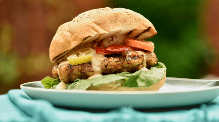 Shawarma Poulet Burger - Servi avec Frites