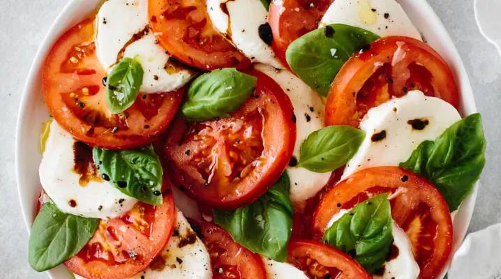 Insalatta Caprese Burrata