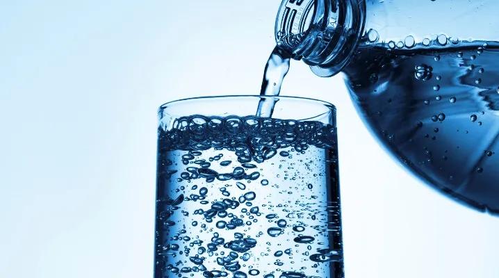 Eau gazéifiée 1L