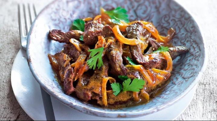 Bœuf sauté oignons