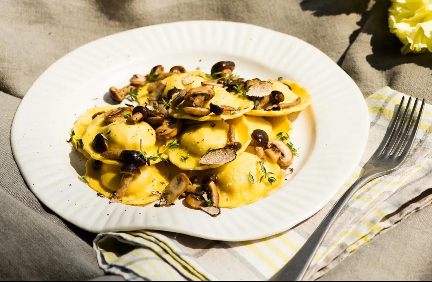 Con funghi e salsa al tartufo