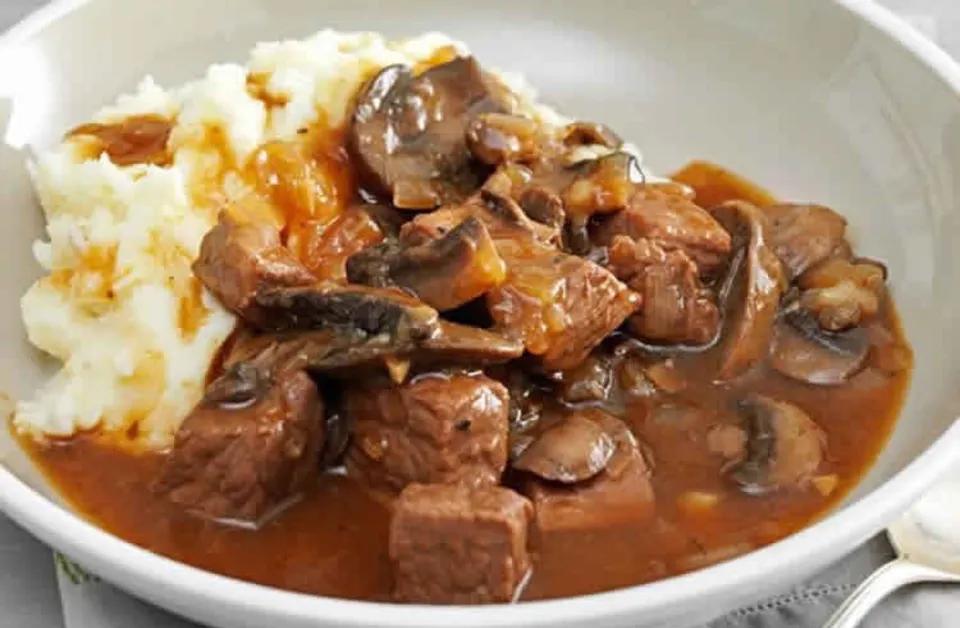 Emincé de bœuf aux champignons