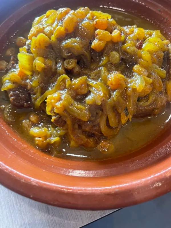 Tajine Lham Avec Bassla Et Zbib