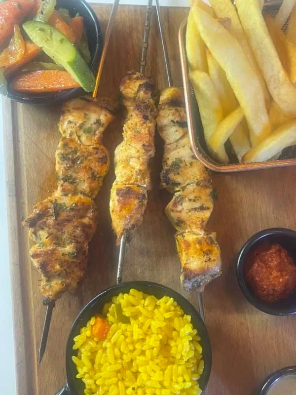 Plat Brochettes Poulet