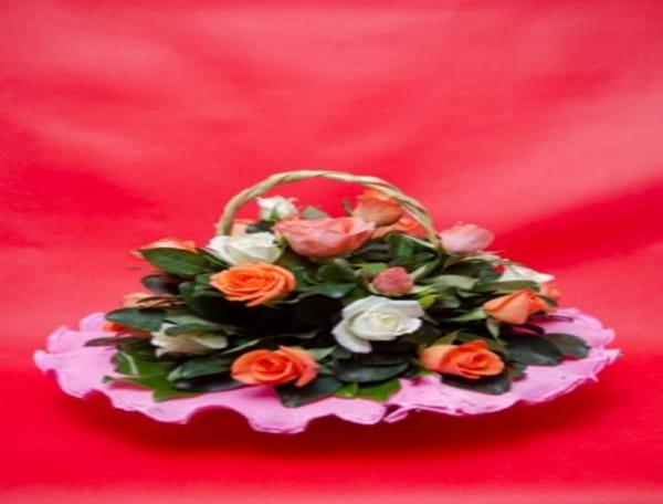 Panier En Blanc Et Rose