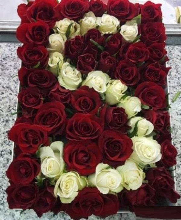 Box Des Fleur Avec Une Lettre