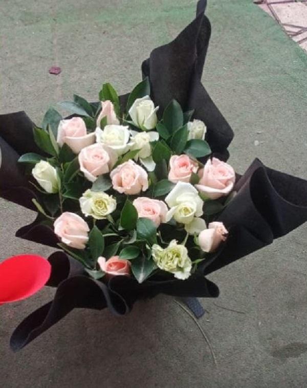 Boquet De fleurs Rose et Blanc