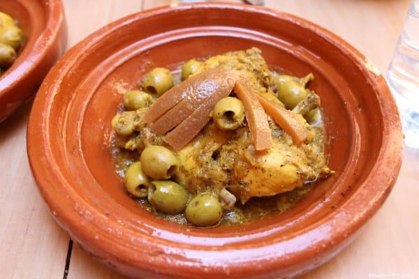 Tajine De Poulet ( Daghmira ) + Riz + Pain