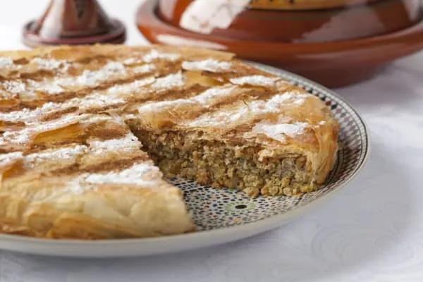 Pastilla Poulet Amandes + Salade