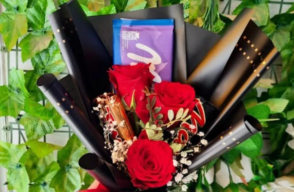 Bouquet Black Red