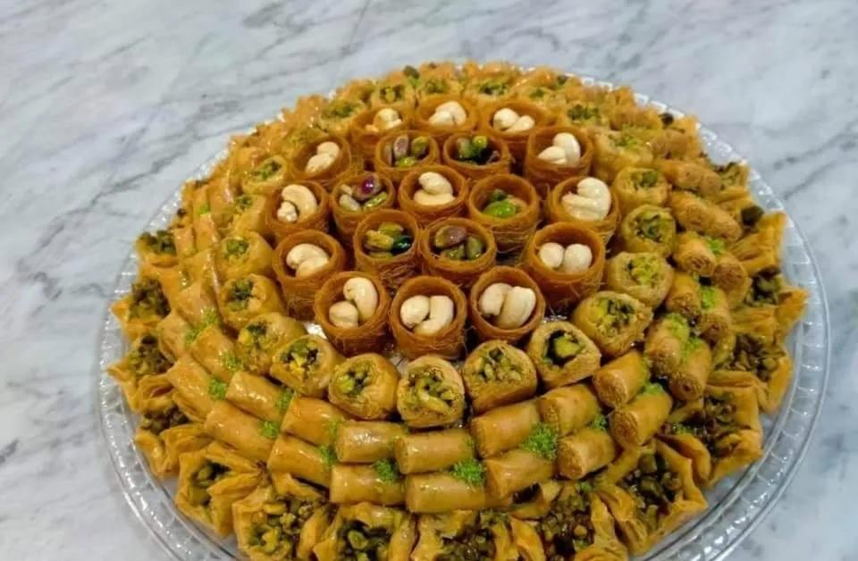 حلويات شرقية لوز
