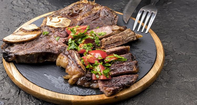 Plat De Viande Cuite À La Vapeur