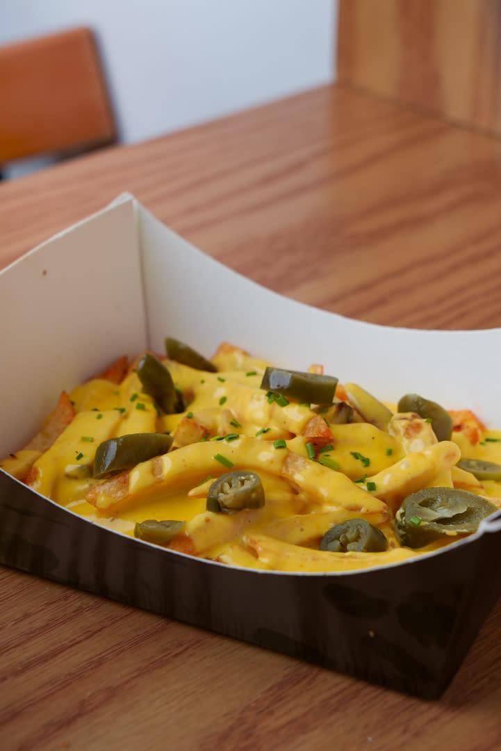 Cheezy Fries jalapeños