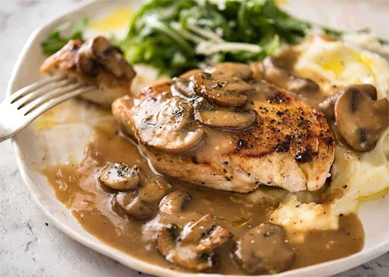 Émincé de Poulet à la Crème Champignon
