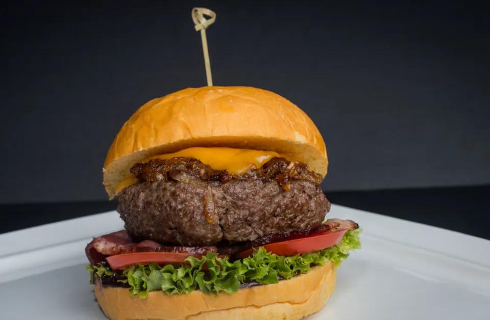 Maxi Cheese Burger
