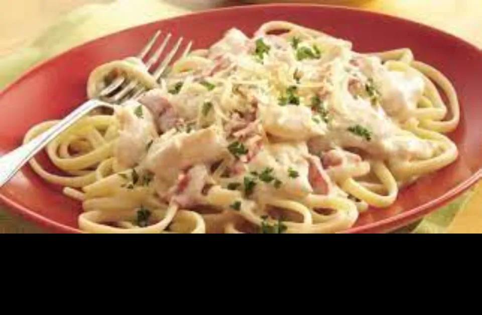 Spaghetti Pollo Salsa Blanca
