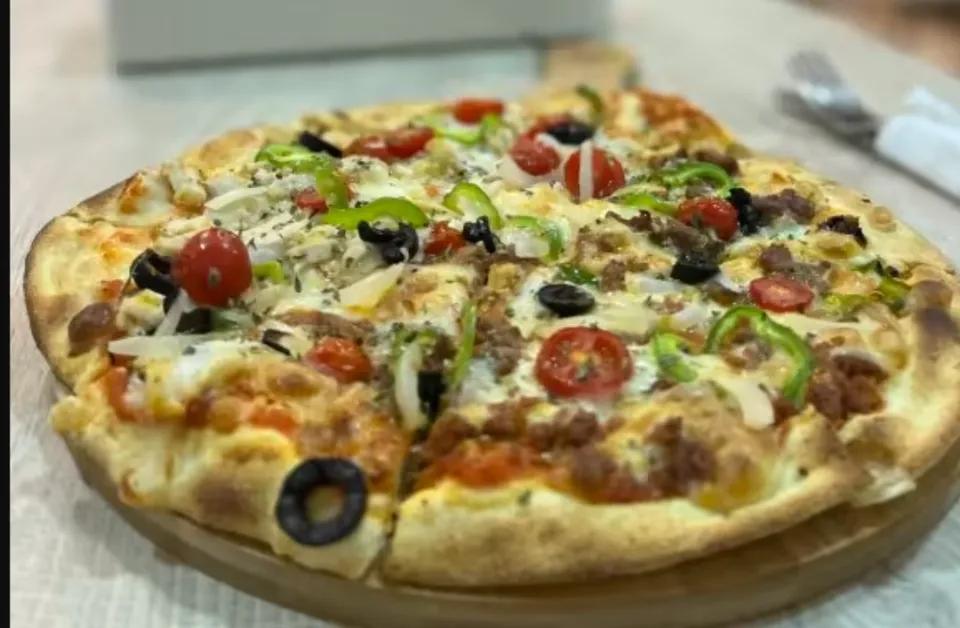 Pizza Bolognaise