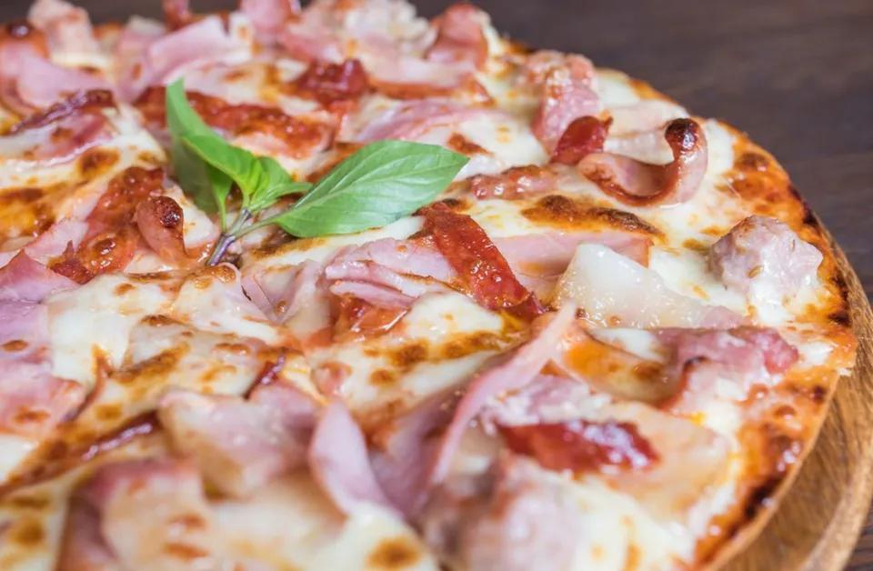 Pizza Charcuterie