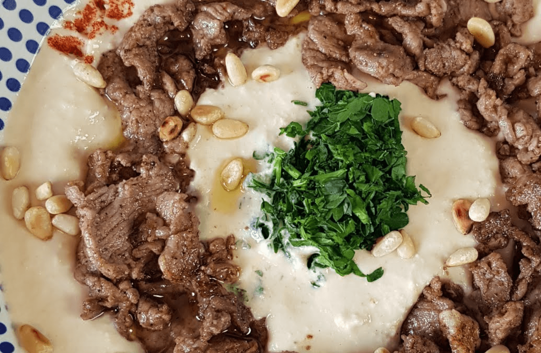 حمص مع شاورما عجل