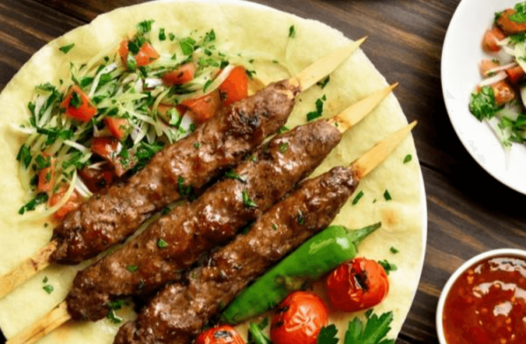 طبق كباب خروف بعلبكي حار