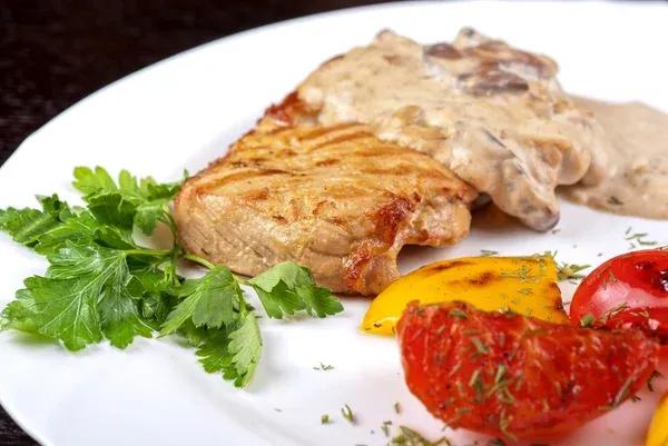 Faux Filet à La Sauce Champignon
