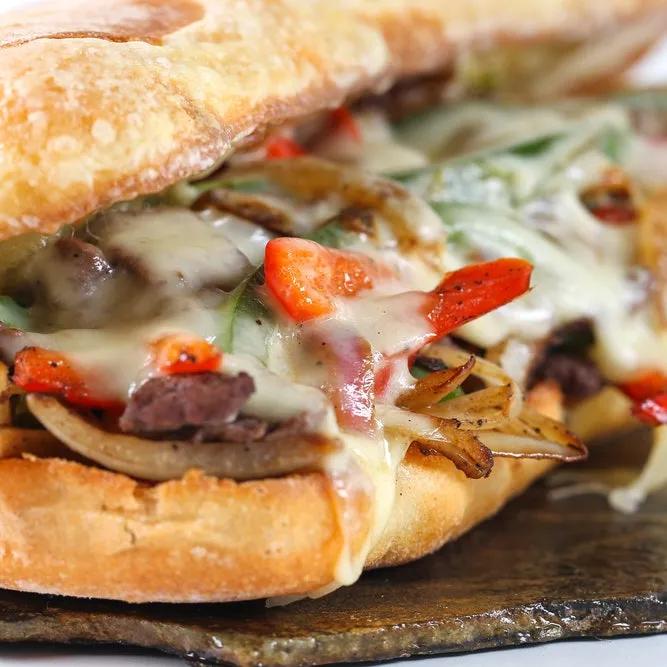 Sandwich Cheezy Steak