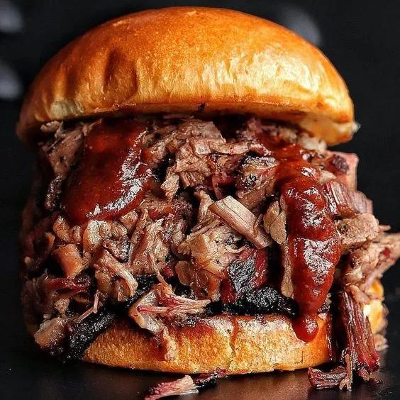 Pulled Beef Burger