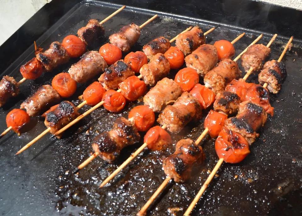 Plat Brochettes Saucisses de Foie
