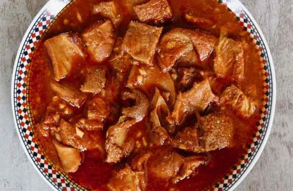 مرقة لوبيا باللحم البقري
