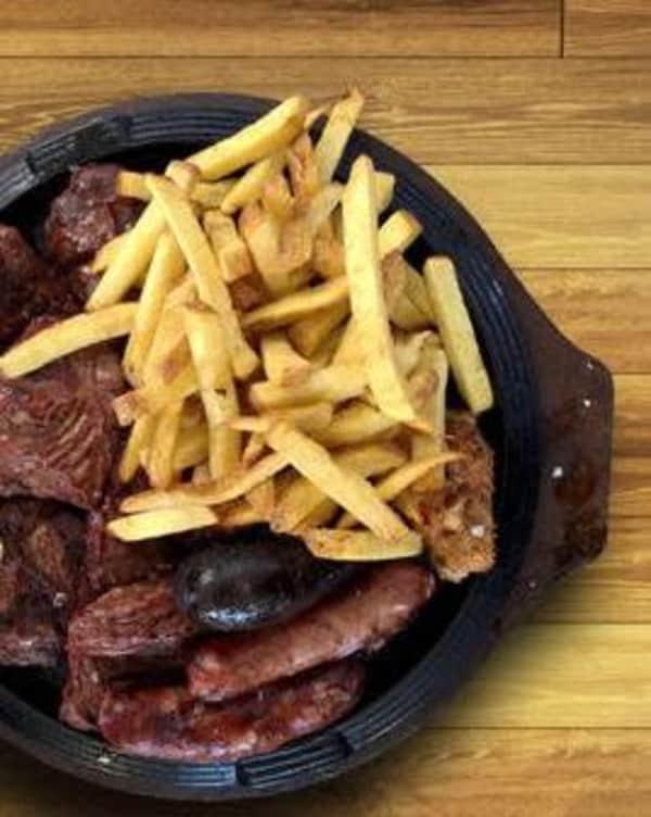 Saucisses Grillée Au Charbon 1kg + 4 Rations Frites