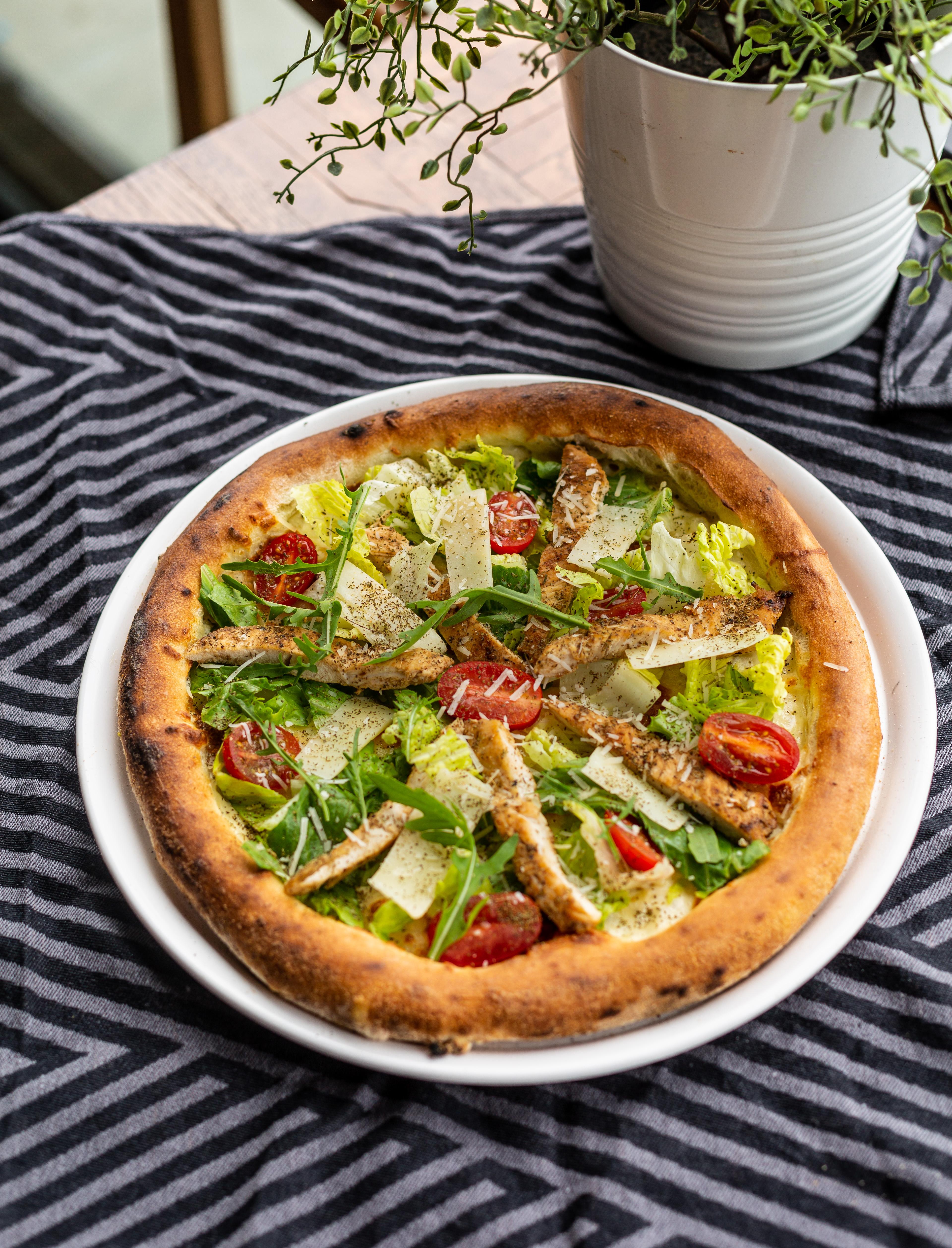 Pizza Chicken César