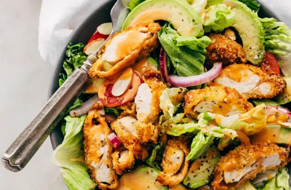 SALADE CRISPY CHICKEN