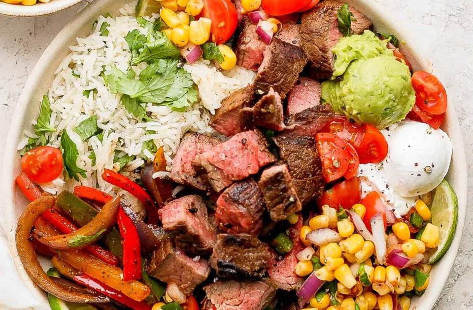 STEAK FAJITA BOWL