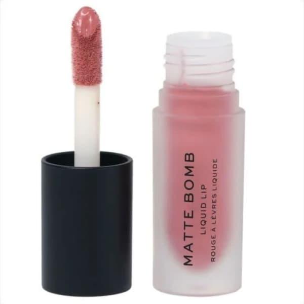 Makeup REVOLUTION - matte bomb liquid lipstick nude magnet
