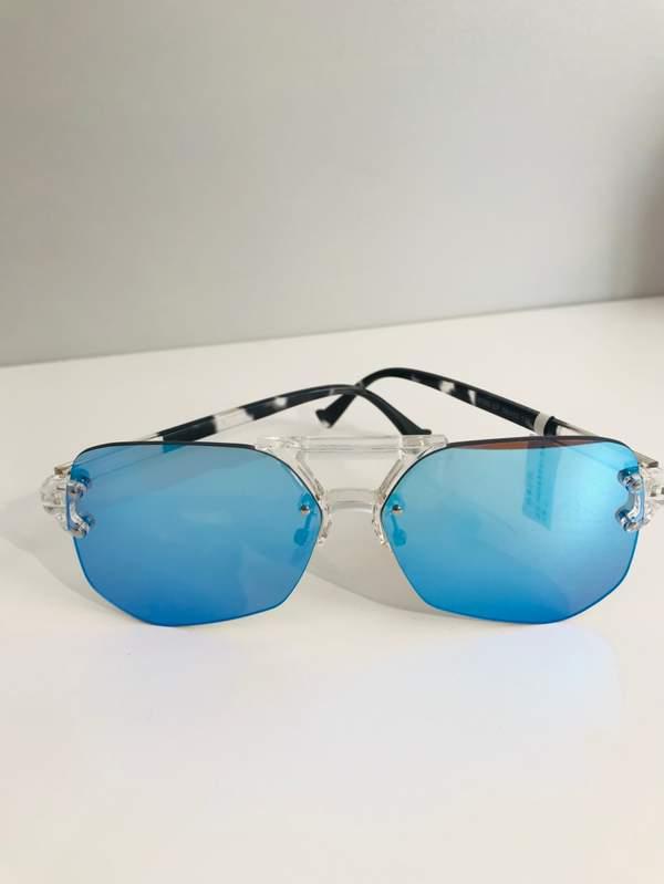 Hot sunglasses randomly sent