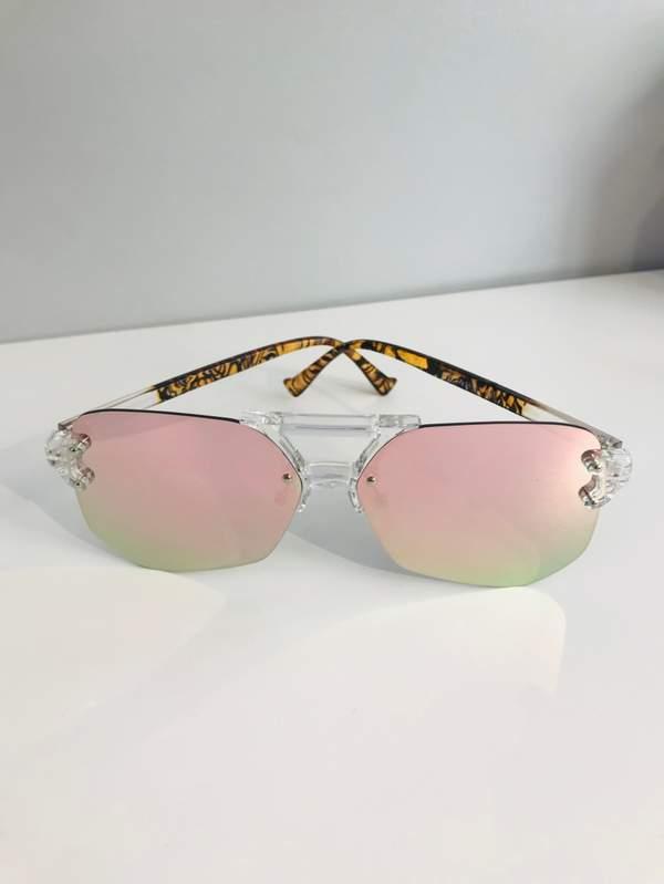 Hot sunglasses randomly sent