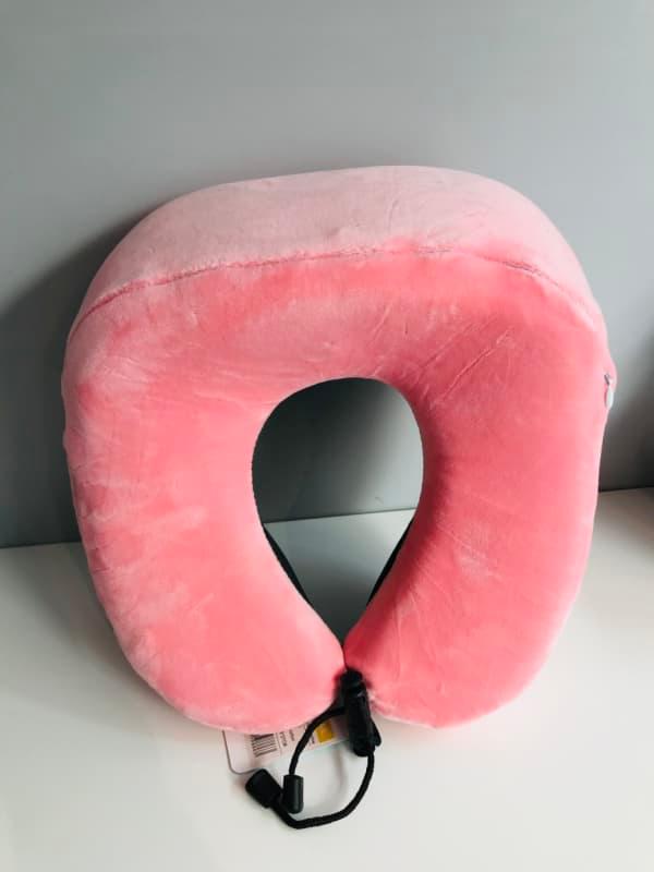 U- shaped pillow