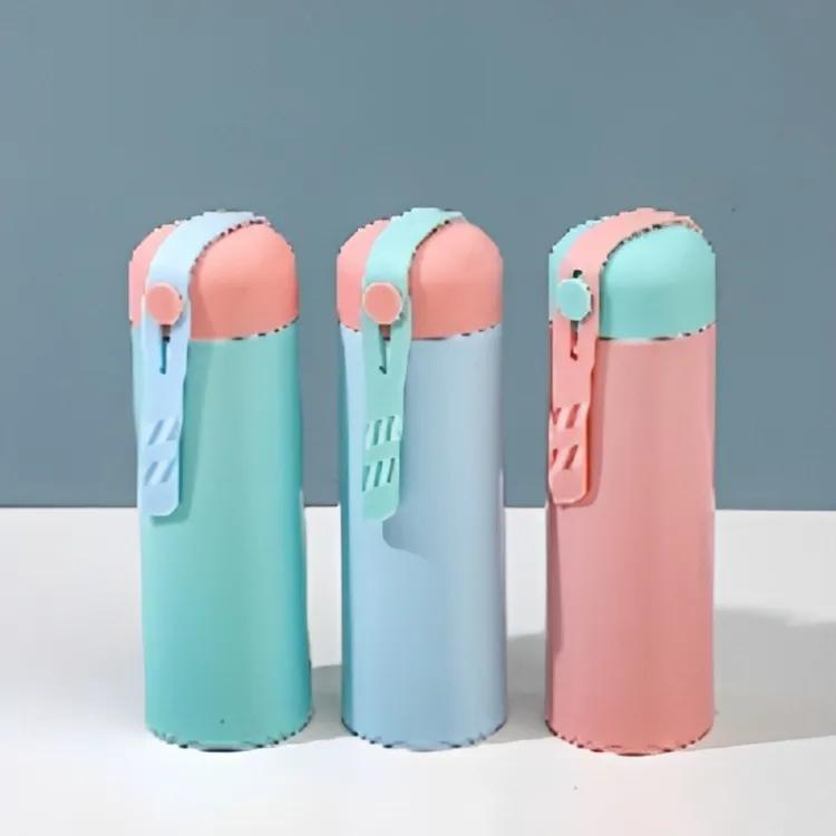 Simple hand ring portable glass bottle