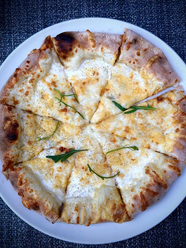 Pizza 4 Chesse