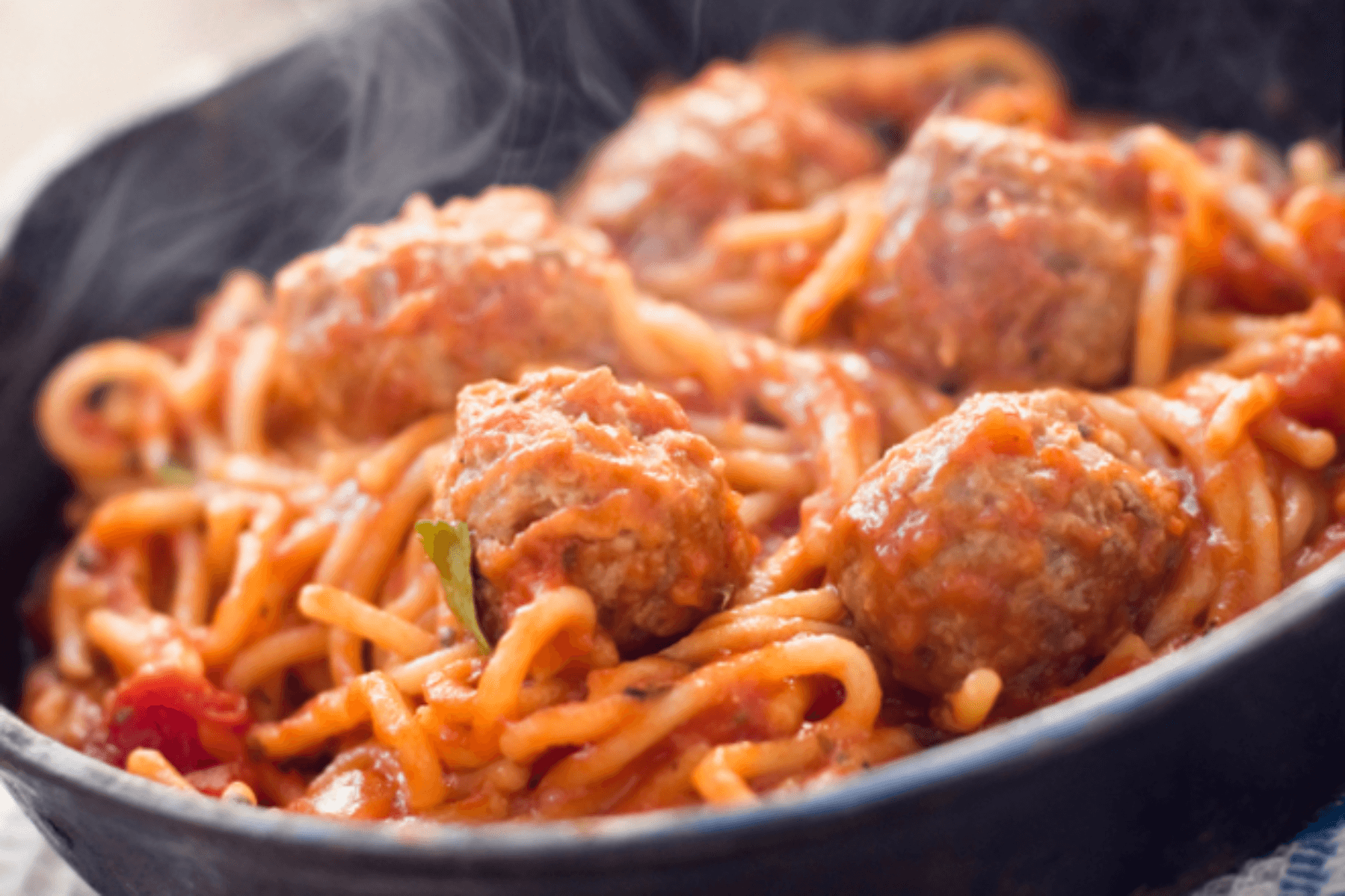 Pâtes Bnedak Sauce Rouge