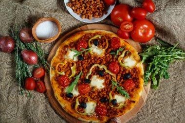 Pizza Bolognaise