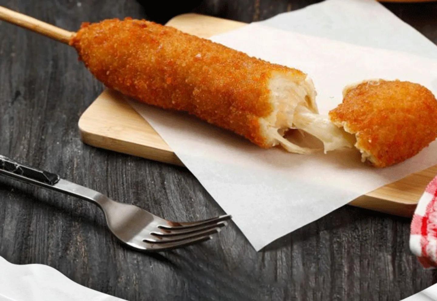 Mozza Hotdog