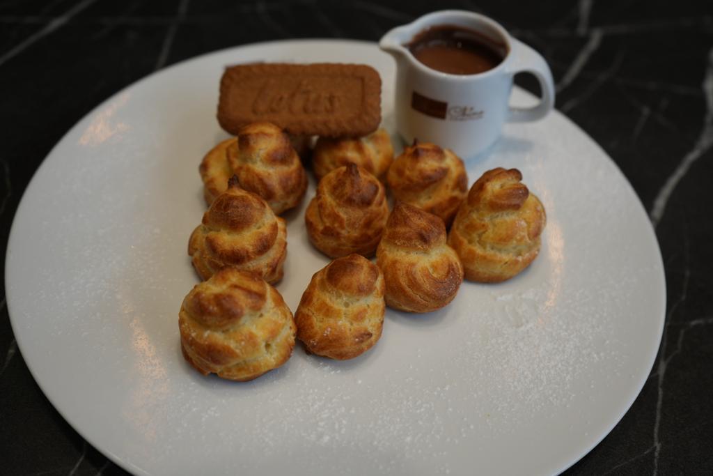 Choux à la crème lotus