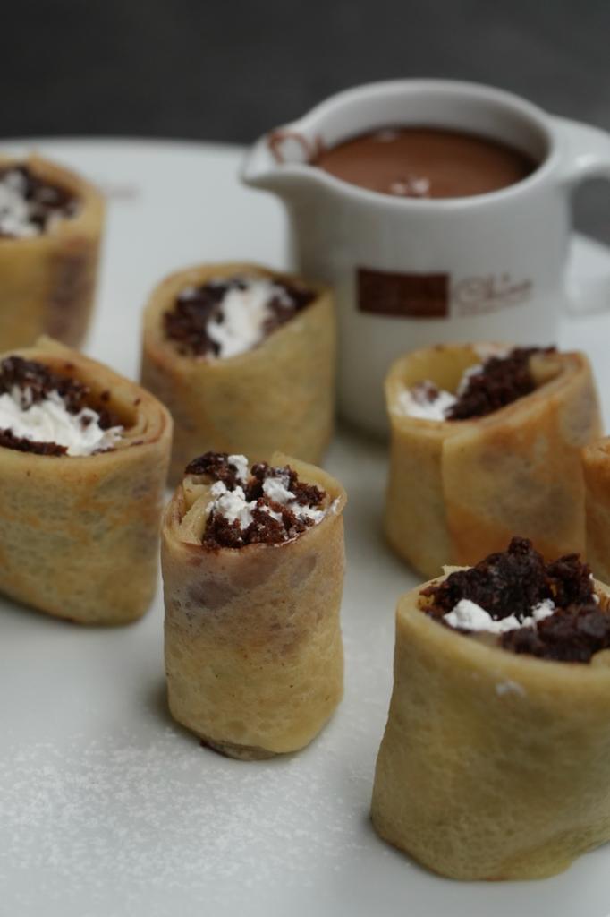Crêpe sushi brownie
